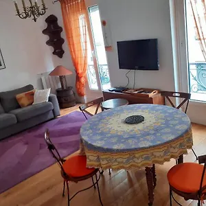 Appartamento Petroff, Parigi