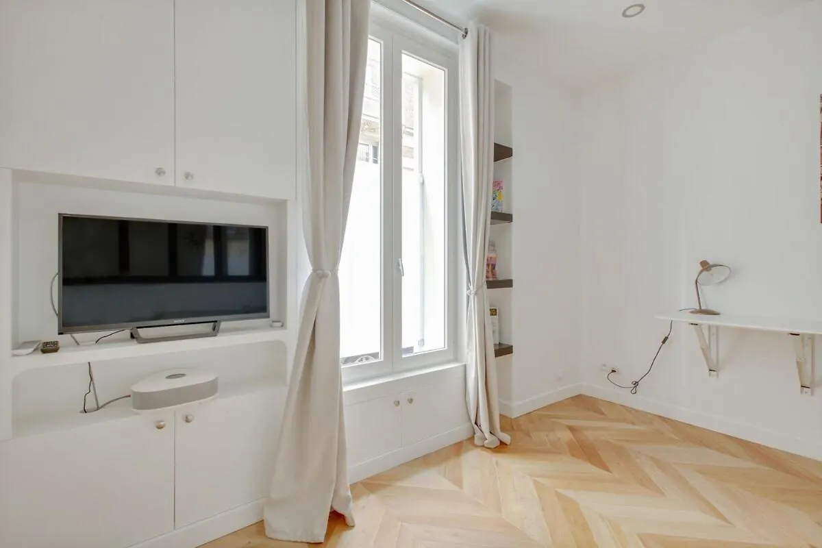 4-Star Apartment For 4, 10 Mn From Champs-Elysees Paris France